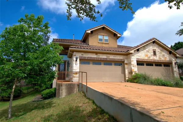 $2,550 | 504 Hummingbird Lane, Unit A, Austin, TX 78734