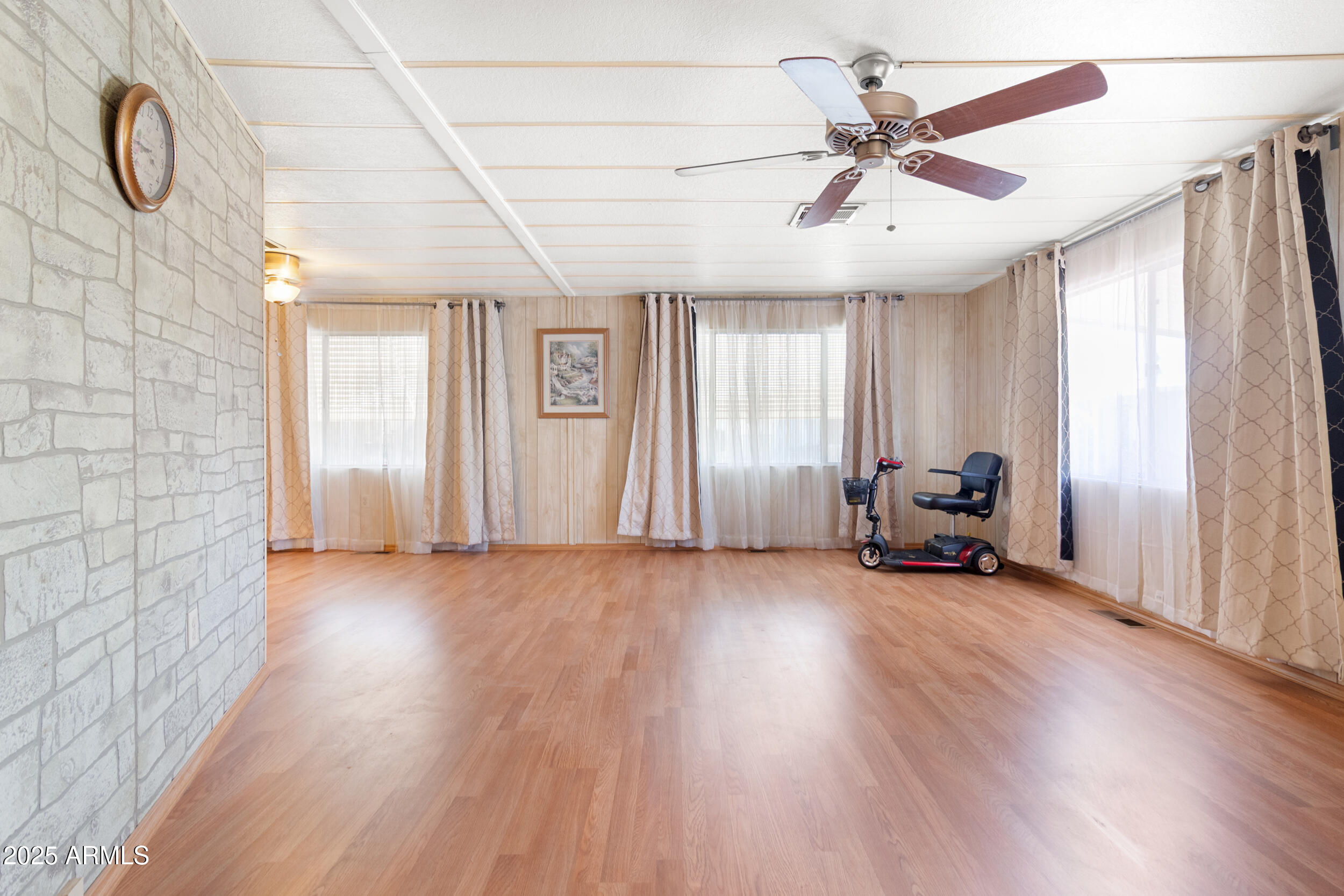 200 East Knox Road, Unit 63 Chandler, AZ 85225 - Photo 4 of 54 IMG_9723