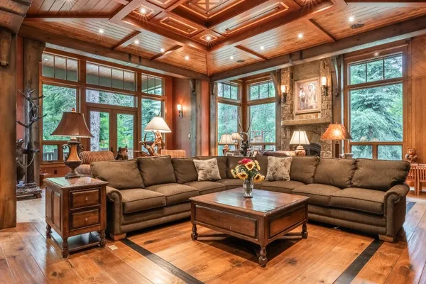 $6,599,000 | 18 Alexander Lane, Mammoth Lakes, CA 93546
