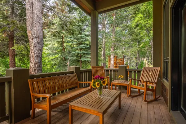 $6,599,000 | 18 Alexander Lane, Mammoth Lakes, CA 93546