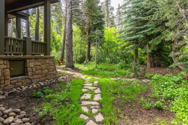 $6,599,000 | 18 Alexander Lane, Mammoth Lakes, CA 93546
