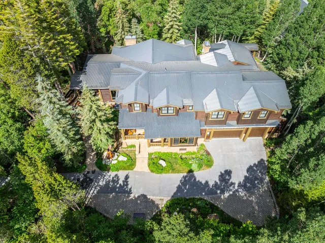 $6,599,000 | 18 Alexander Lane, Unit 5, Mammoth Lakes, CA 93546