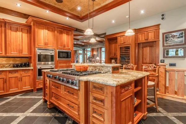 $6,599,000 | 18 Alexander Lane, Mammoth Lakes, CA 93546