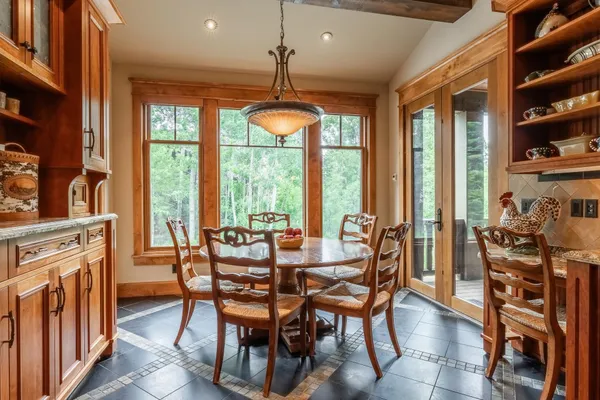 $6,599,000 | 18 Alexander Lane, Mammoth Lakes, CA 93546