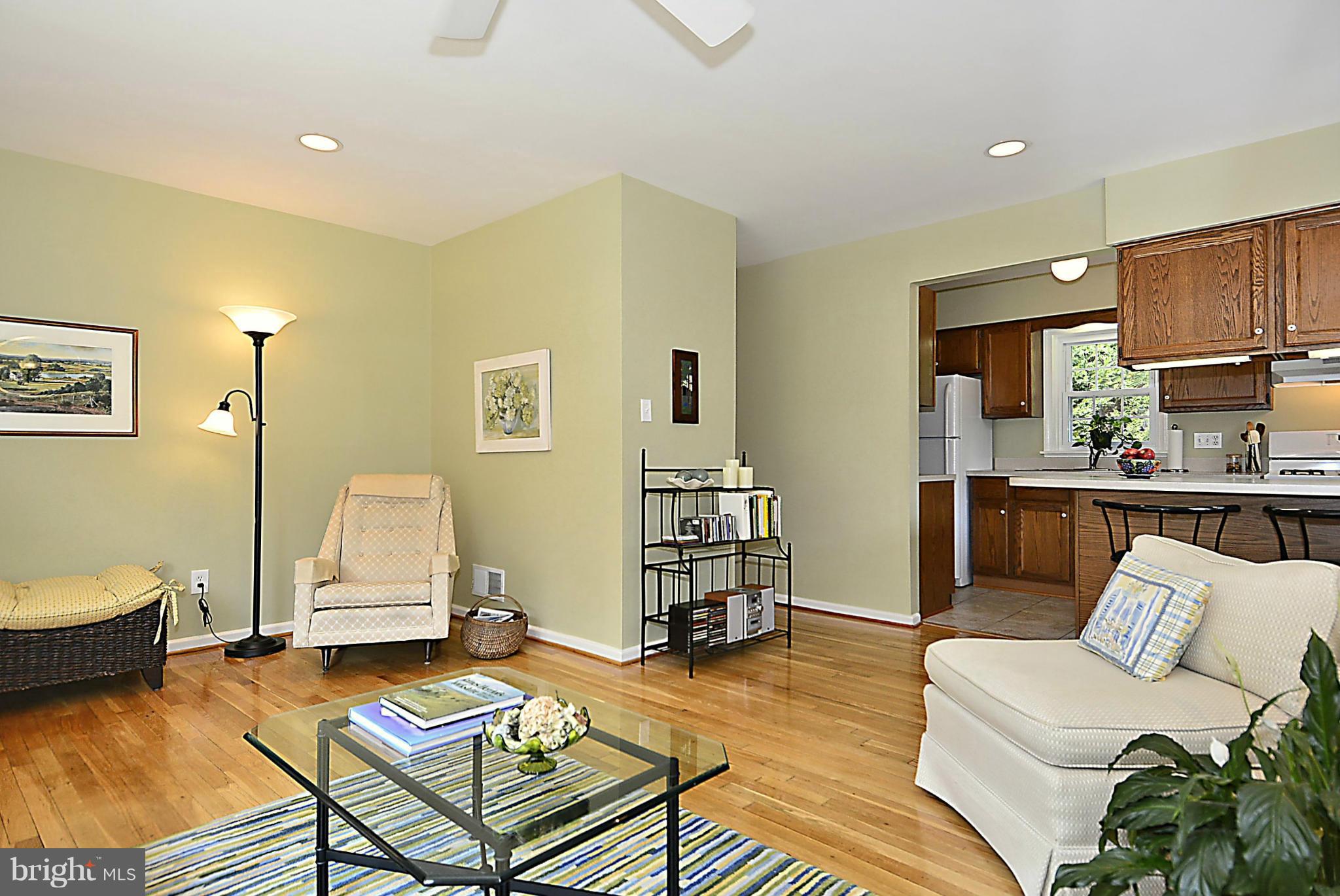 1405 Gridley Lane Silver Spring, MD 20902 - Photo 5 of 30 Living Room