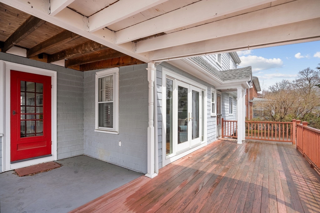 39 Oak Ridge Road Medford, MA 02155 - Photo 38 of 40