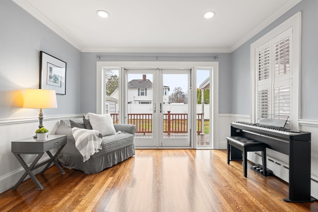 39 Oak Ridge Road Medford, MA 02155 - Photo 6 of 40