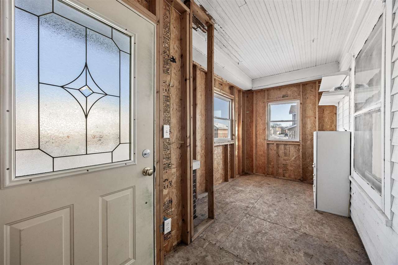 211 West 3rd Street Tipton, IA 52772 - Photo 4 of 26 Gallery Image 4