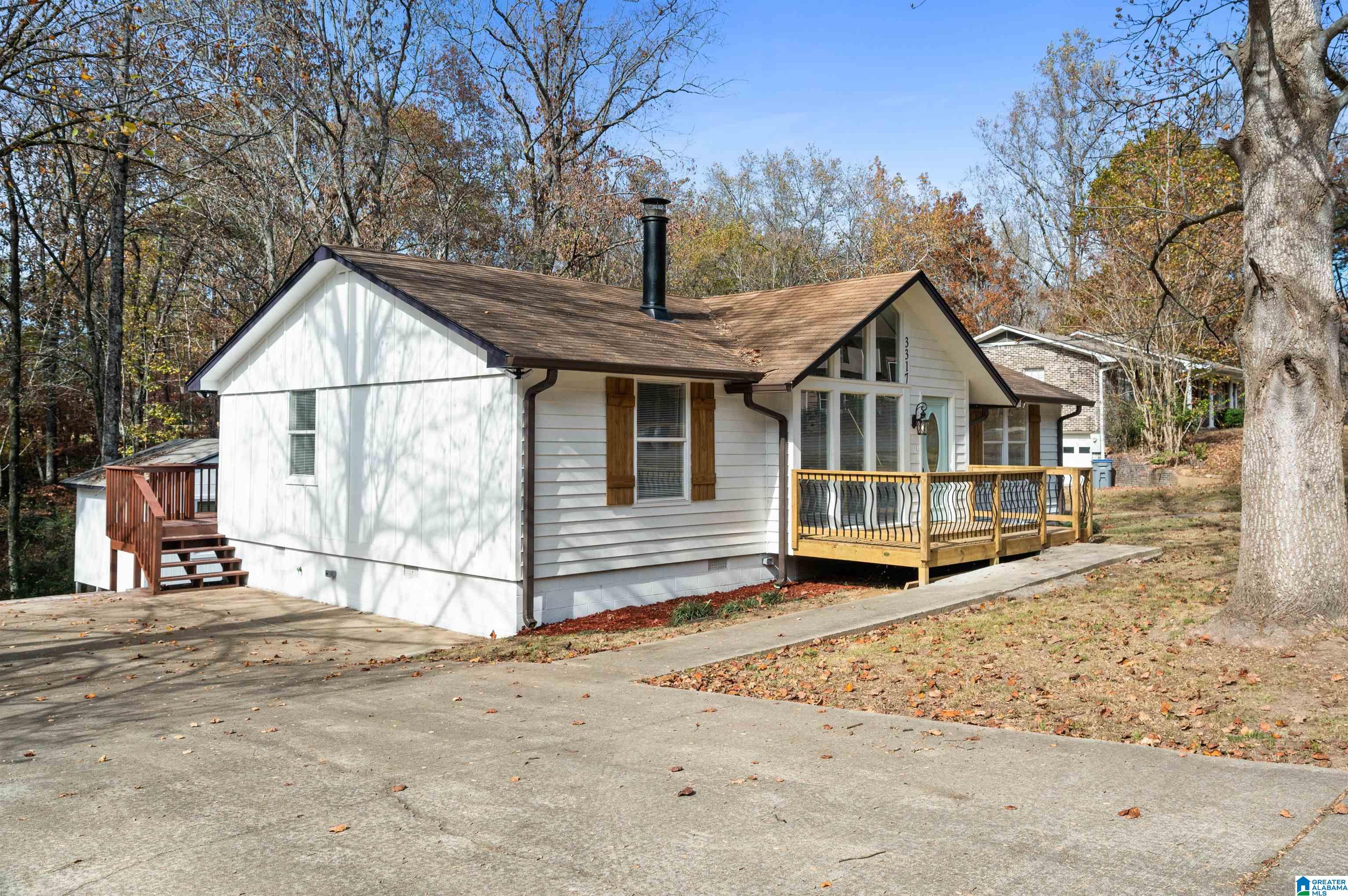 3317 Treehaven Circle Adamsville, AL 35005 - Photo 2 of 37