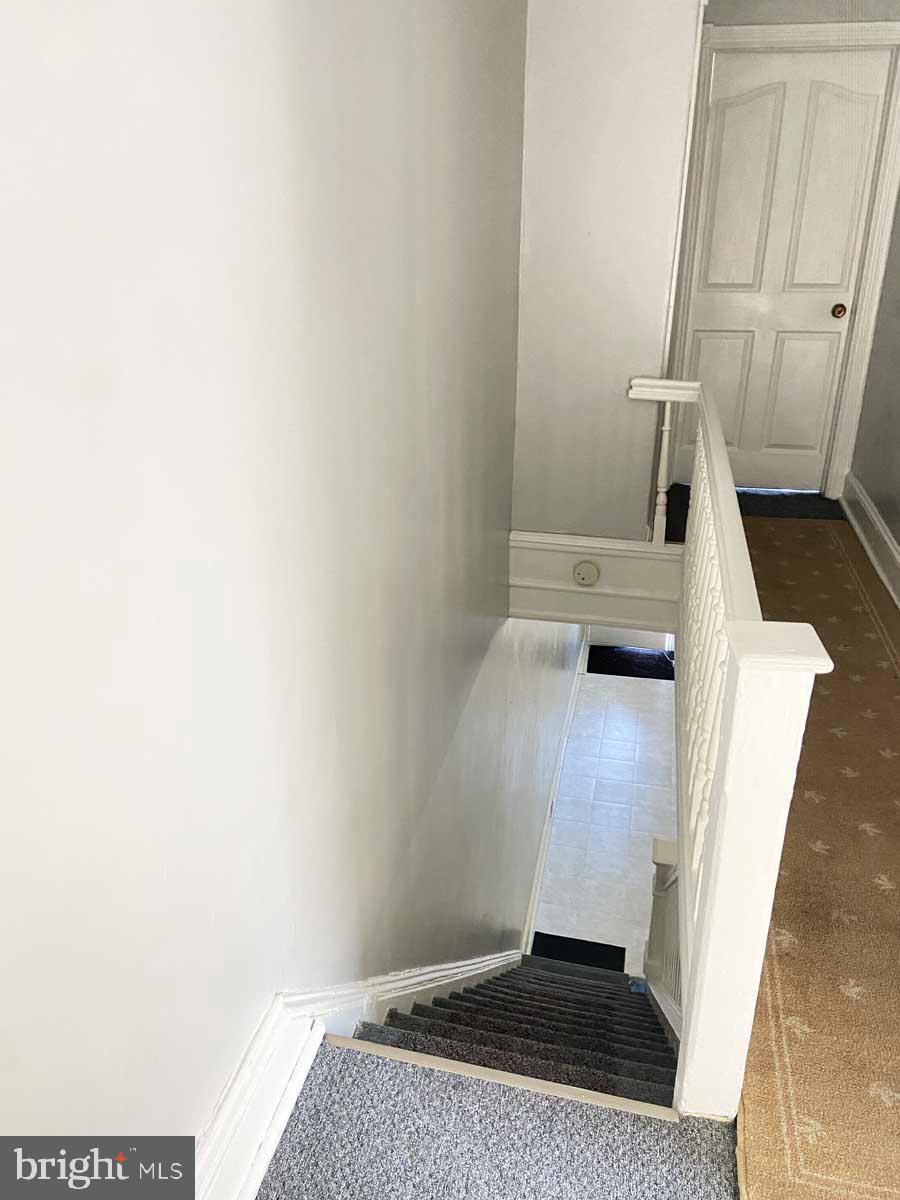 538 West Pike Street Philadelphia, PA 19140 - Photo 22 of 34 a view of an entryway