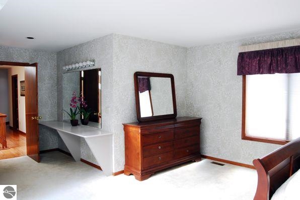 3724 West Wing Road Mount Pleasant, MI 48858 - Photo 20 of 30 1744382-19.JPG