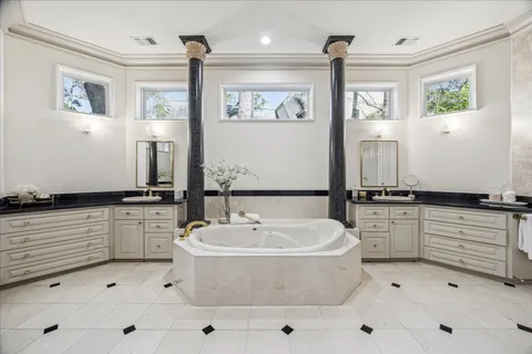 $4,495,000 | 608 Little John Lane, Houston, TX 77024