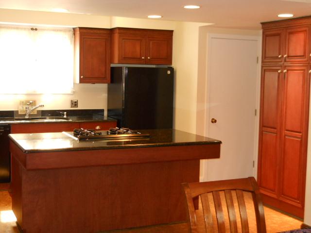 240 Fisher Road Grosse Pointe, MI 48230 - Photo 6 of 23 31095115-5.JPG