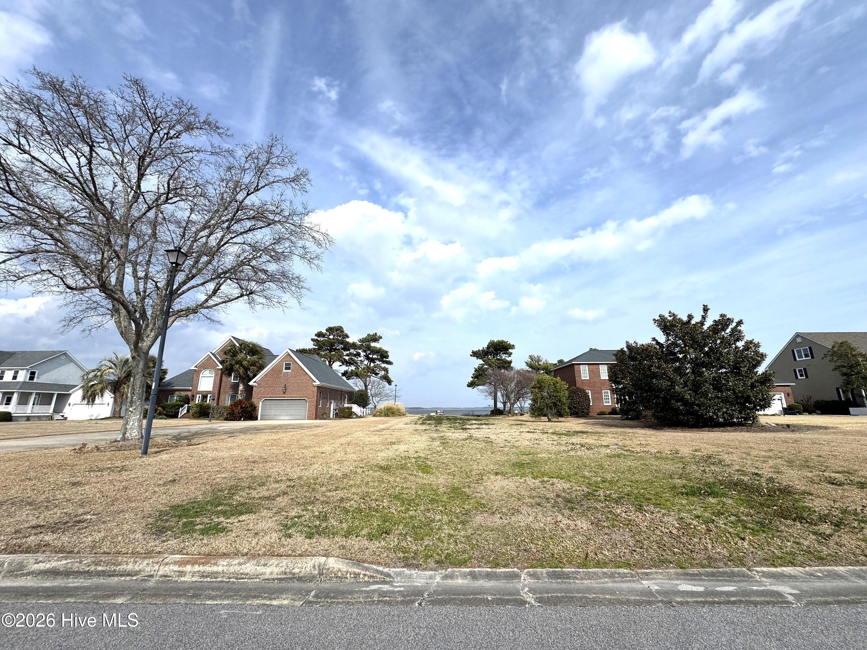 1601 River Bluff Road Morehead City, NC 28557 - Photo 24 of 44 Community Dock Access