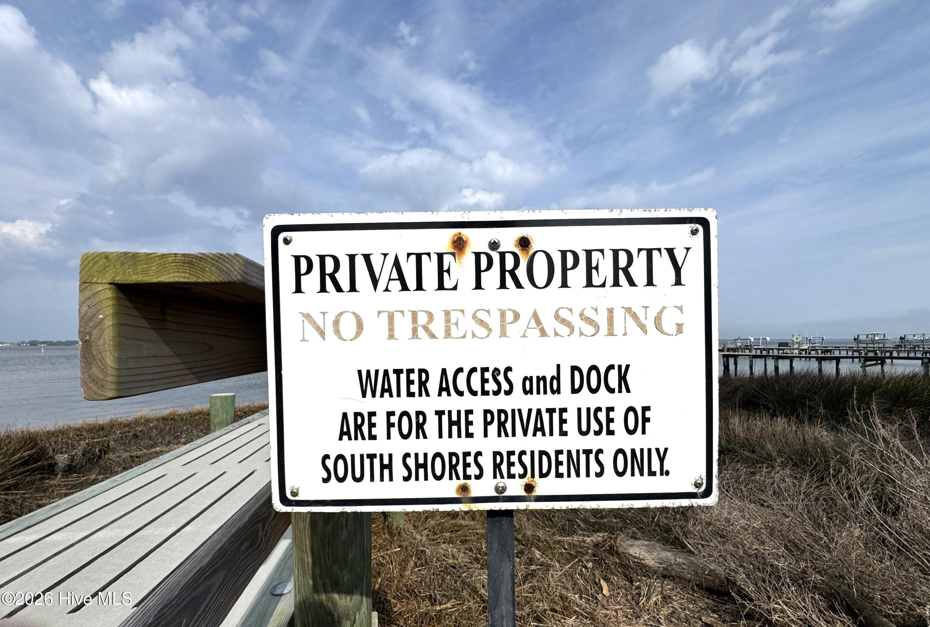 1601 River Bluff Road Morehead City, NC 28557 - Photo 26 of 44 Private water access