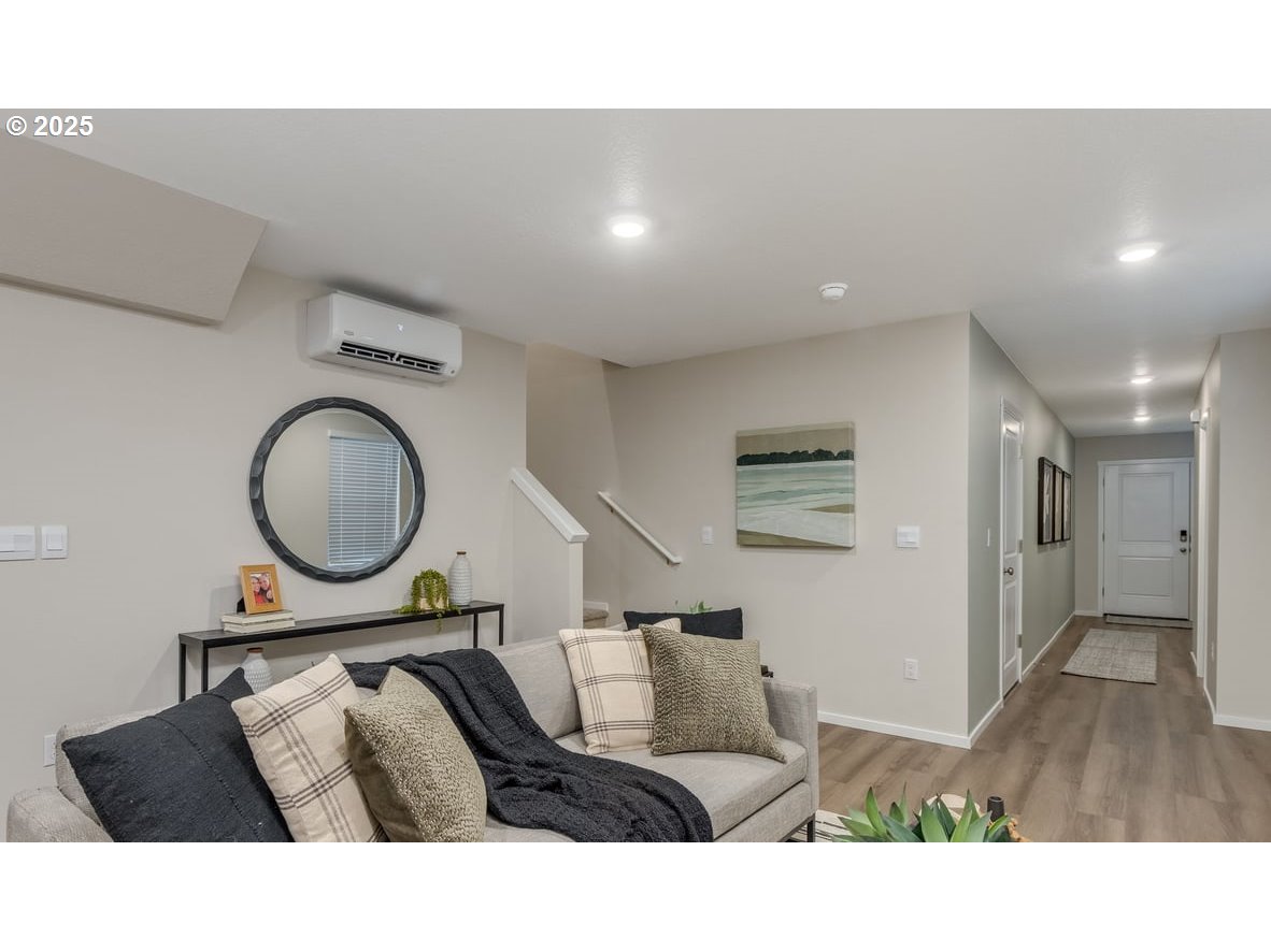 6021 Southeast 15th Street Gresham, OR 97080 - Photo 7 of 31