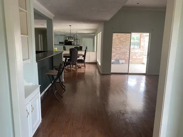 $2,400 | 5 Bendwood Drive, Sugar Land, TX 77478