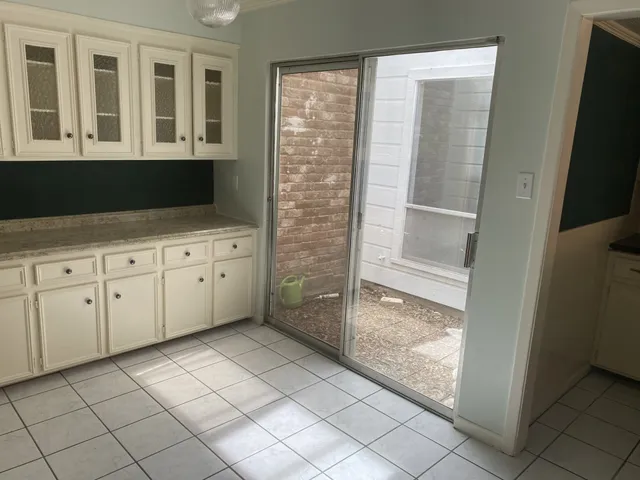 $2,400 | 5 Bendwood Drive, Sugar Land, TX 77478