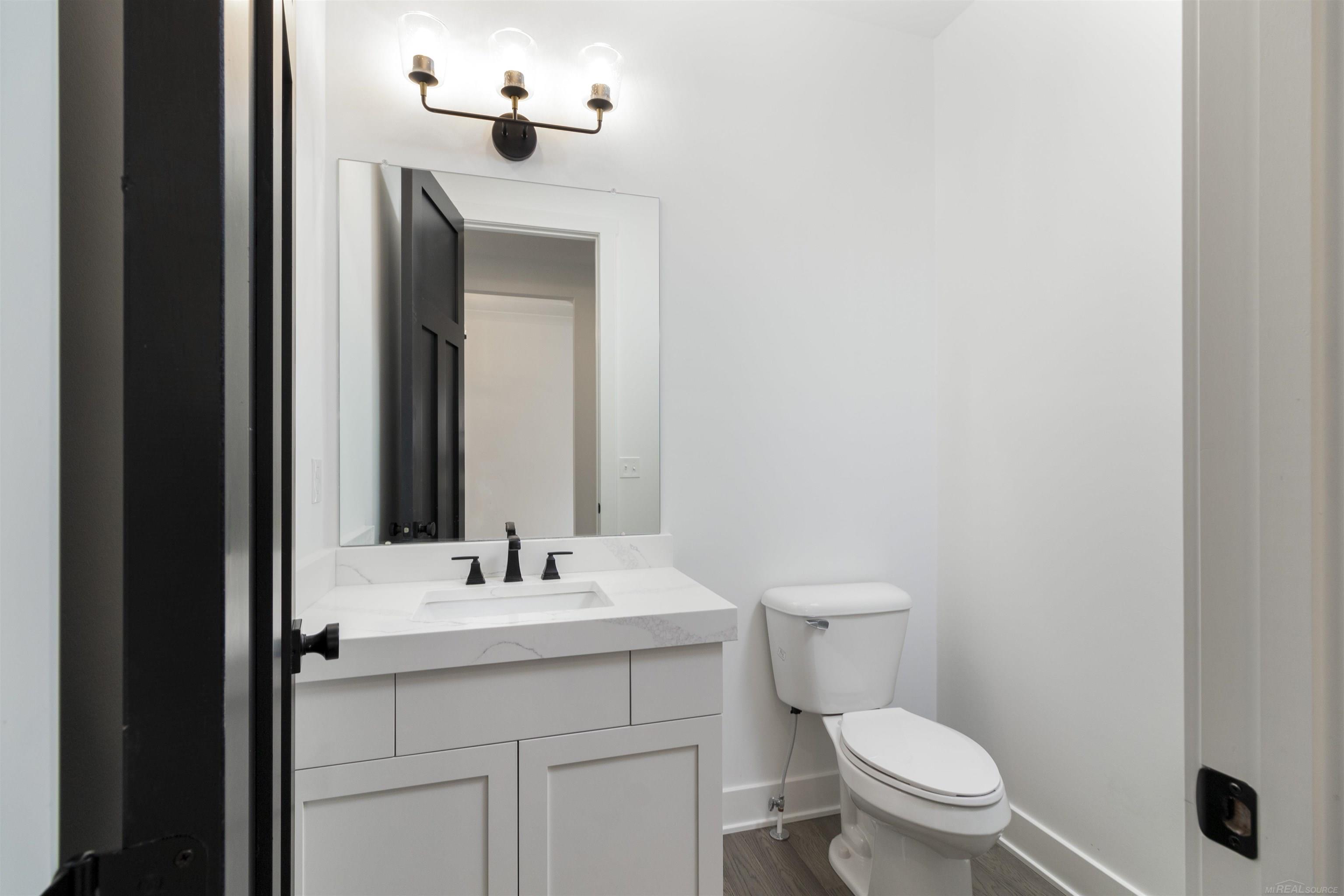 7583 Brunswick Washington, MI 48095 - Photo 8 of 31 Powder Room