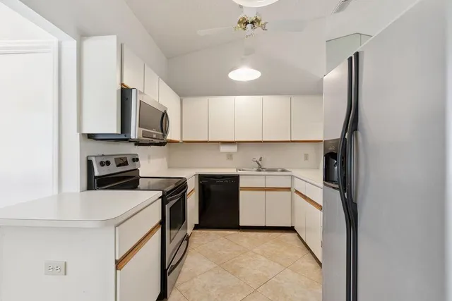 $2,200 | 5942 Parkwalk Circle West, Boynton Beach, FL 33472