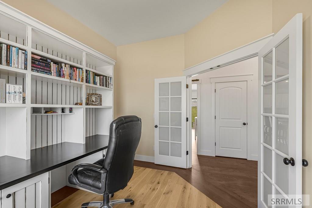 7232 East Middle Fork Road Idaho Falls, ID 83406 - Photo 20 of 72 Office