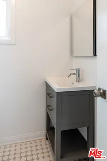 $1,849,000 | Undisclosed Address, Los Angeles, CA 90019