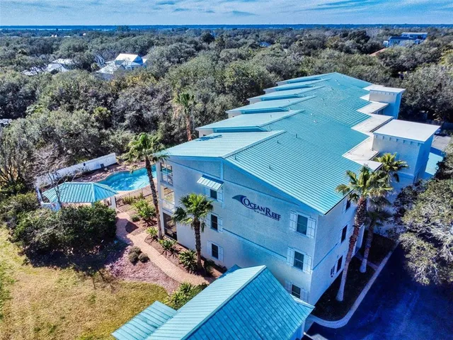 a picture of a room with furniture