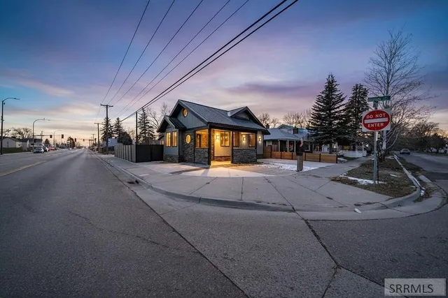 $350,000 | 494 11th Street, Idaho Falls, ID 83404