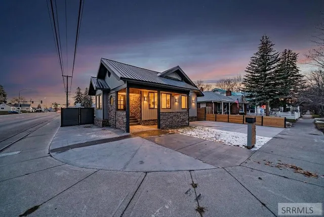 $350,000 | 494 11th Street, Idaho Falls, ID 83404