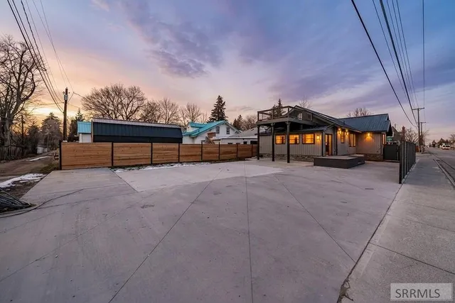 $350,000 | 494 11th Street, Idaho Falls, ID 83404