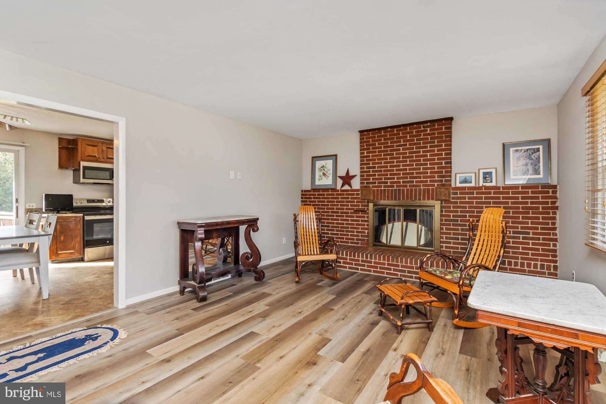 3622 Claires Lane Baltimore, MD 21220 - Photo 11 of 43 a living room with furniture