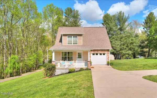 $374,999 | 712 Lake Point Drive, Piney Flats, TN 37686