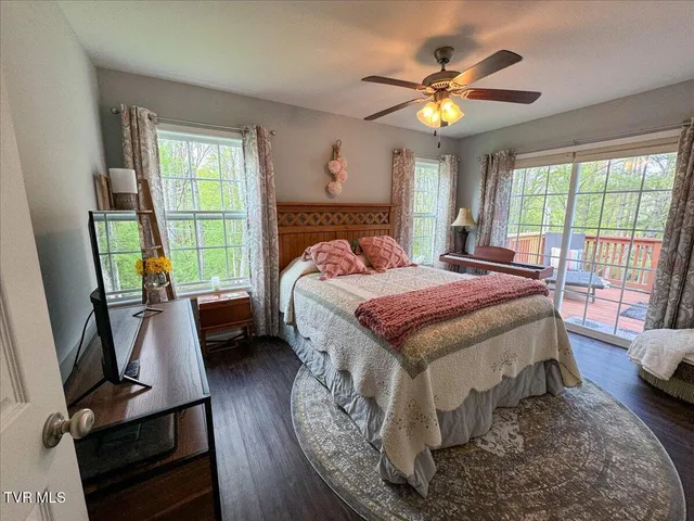 $374,999 | 712 Lake Point Drive, Piney Flats, TN 37686