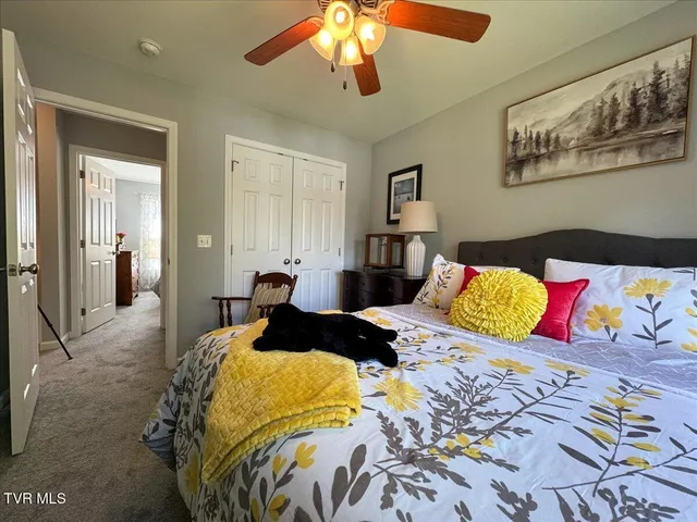 $374,999 | 712 Lake Point Drive, Piney Flats, TN 37686