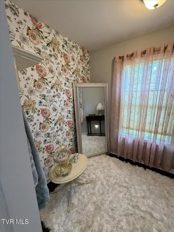 $374,999 | 712 Lake Point Drive, Piney Flats, TN 37686