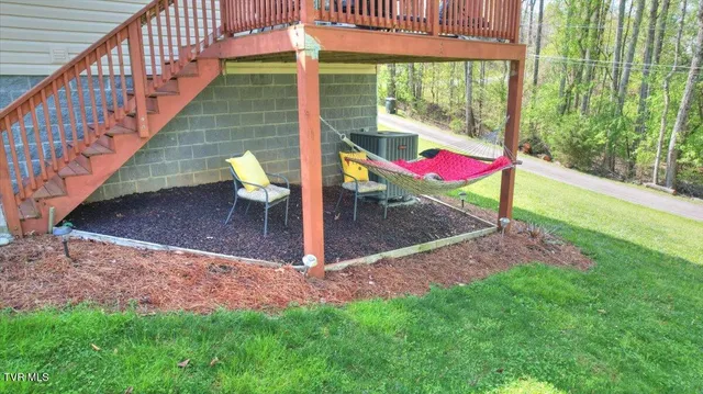 $374,999 | 712 Lake Point Drive, Piney Flats, TN 37686