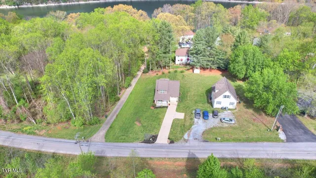 $374,999 | 712 Lake Point Drive, Piney Flats, TN 37686