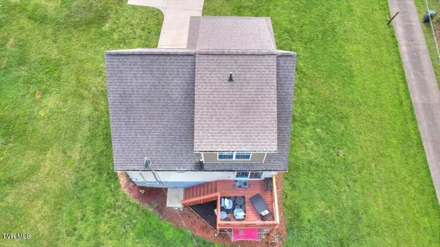 $374,999 | 712 Lake Point Drive, Piney Flats, TN 37686