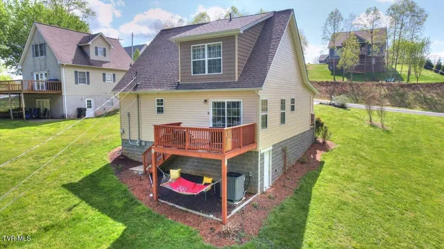 $374,999 | 712 Lake Point Drive, Piney Flats, TN 37686