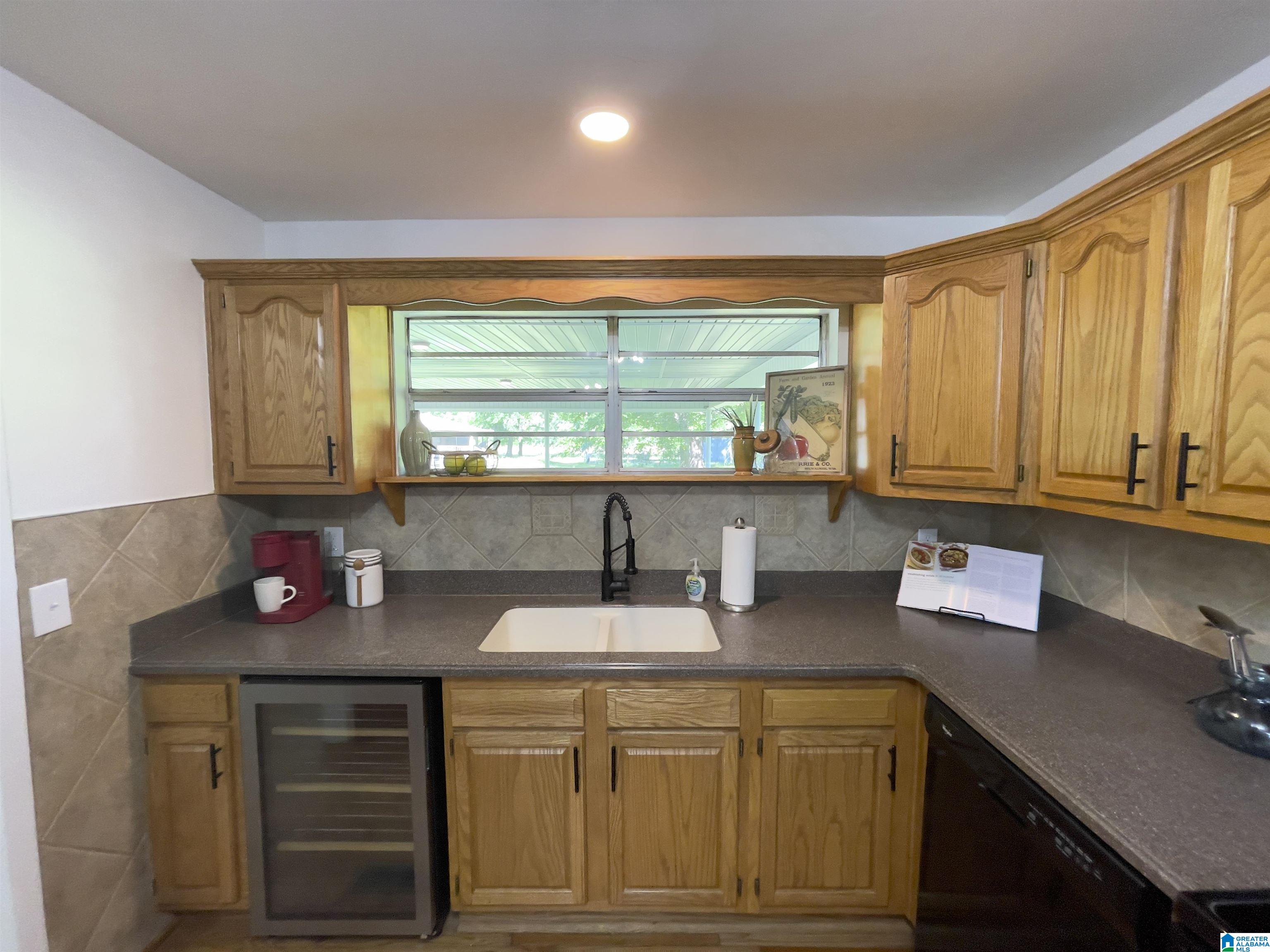 6773 Loveless Park Loop Bessemer, AL 35022 - Photo 9 of 24