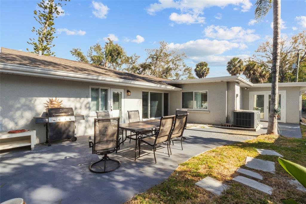 7230 Shepherd Street Sarasota, FL 34243 - Photo 28 of 30