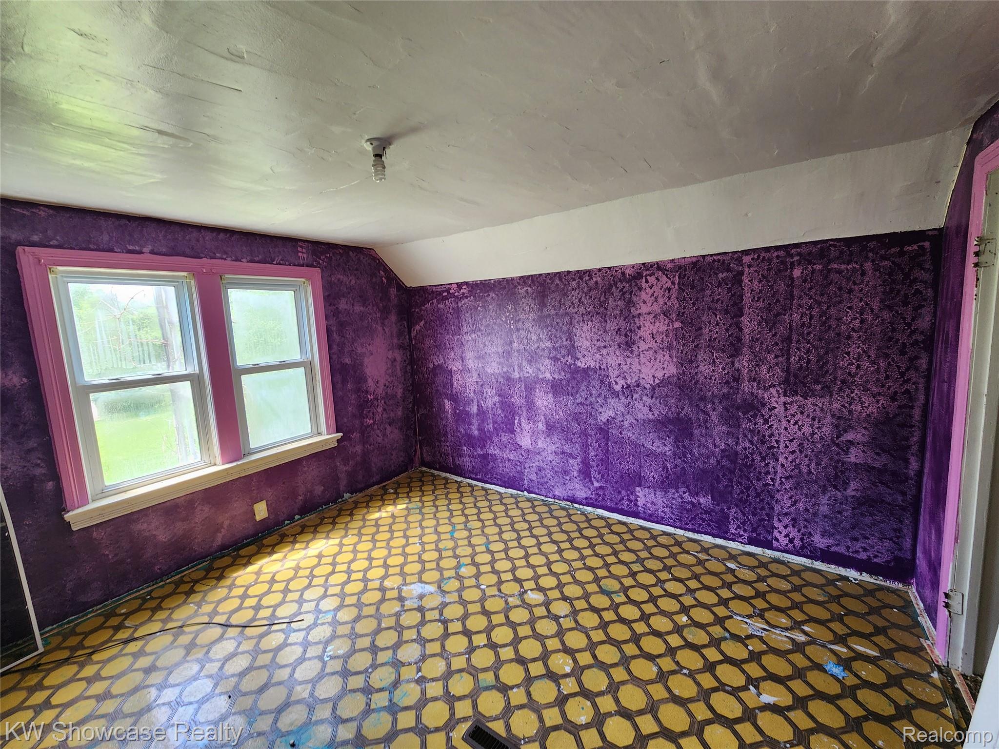 4356 South Vassar Road Burton, MI 48519 - Photo 35 of 42 Upper level 2nd BR. Bedroom 2/3.