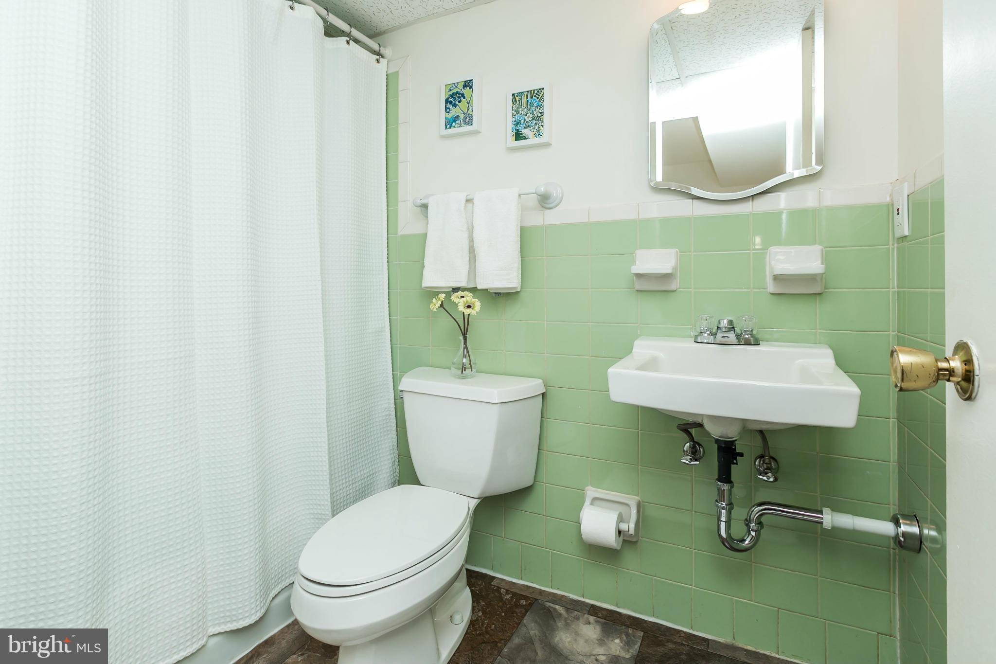 694 Rosedale Street, Unit 63 Annapolis, MD 21401 - Photo 13 of 16 Bath