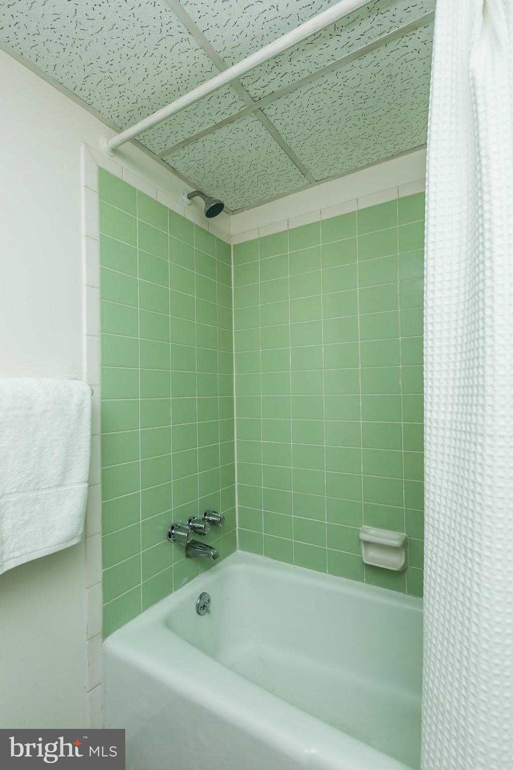 694 Rosedale Street, Unit 63 Annapolis, MD 21401 - Photo 14 of 16 Bath