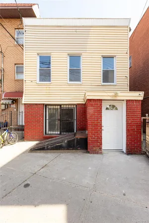 $3,900 | 100-30 Martense Avenue, Unit 1 | South Corona