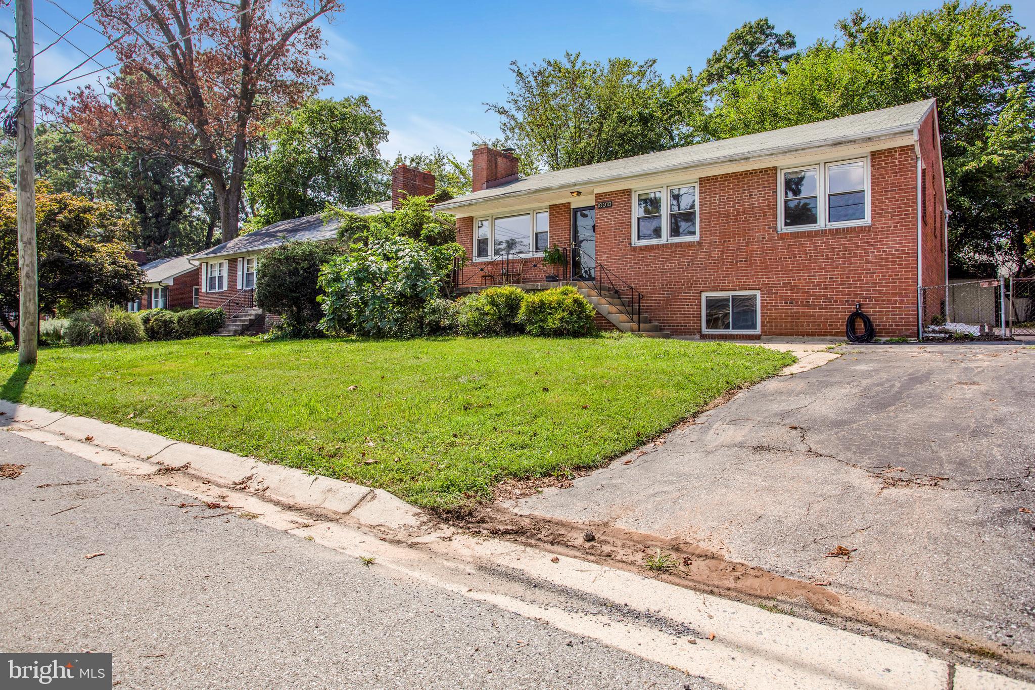 10010 Grayson Avenue Silver Spring, MD 20901 - Photo 3 of 65