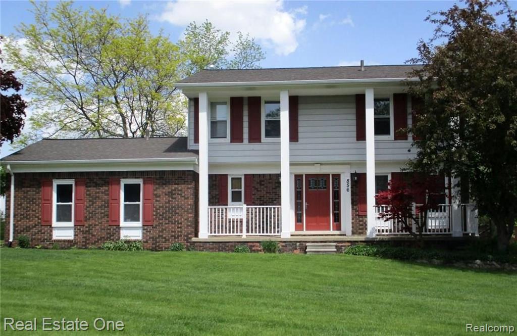 856 Mayfair Court Rochester Hills, MI 48309 - Photo 2 of 40