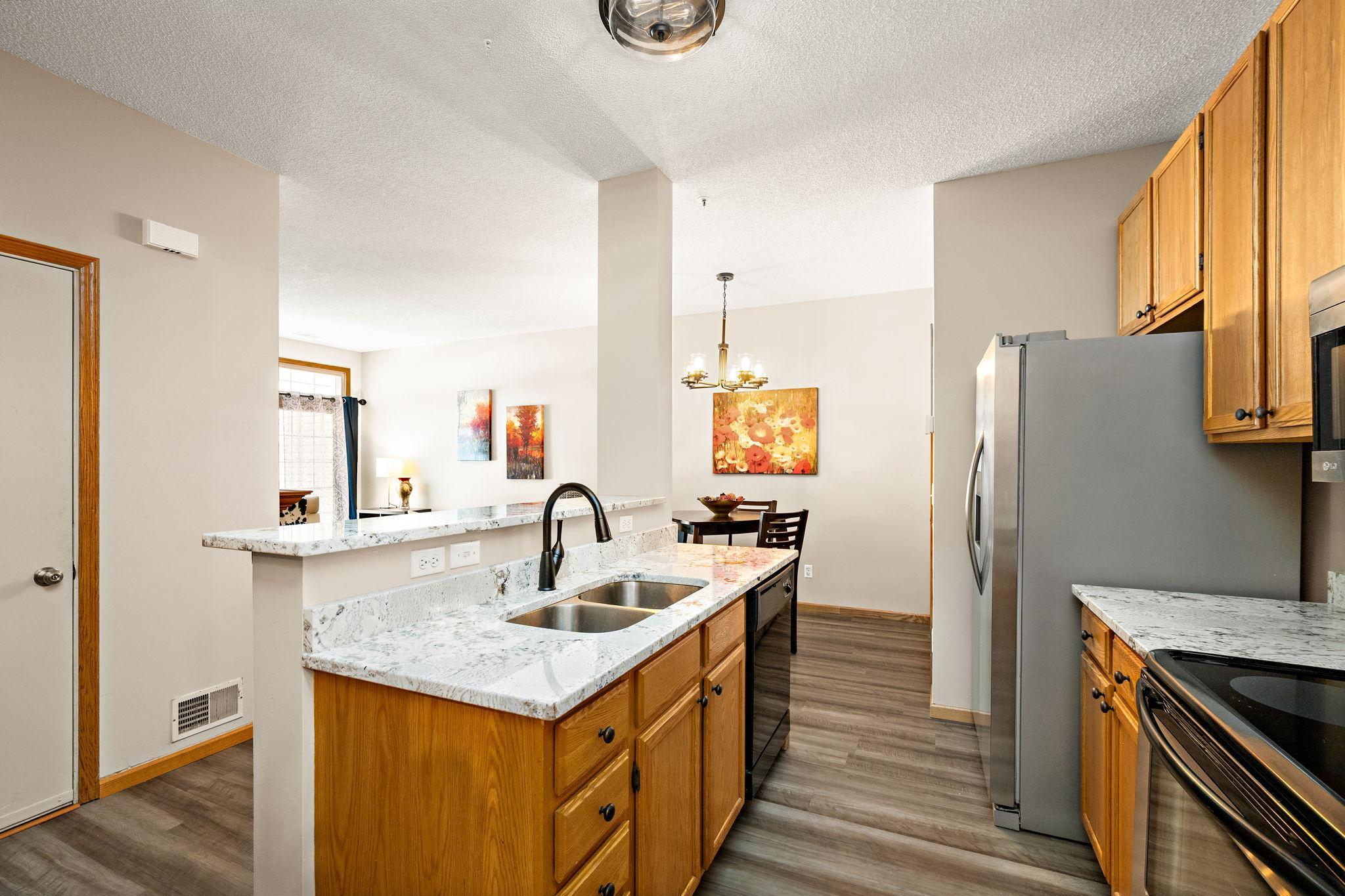 8581 Cortland Road Eden Prairie, MN 55344 - Photo 12 of 22