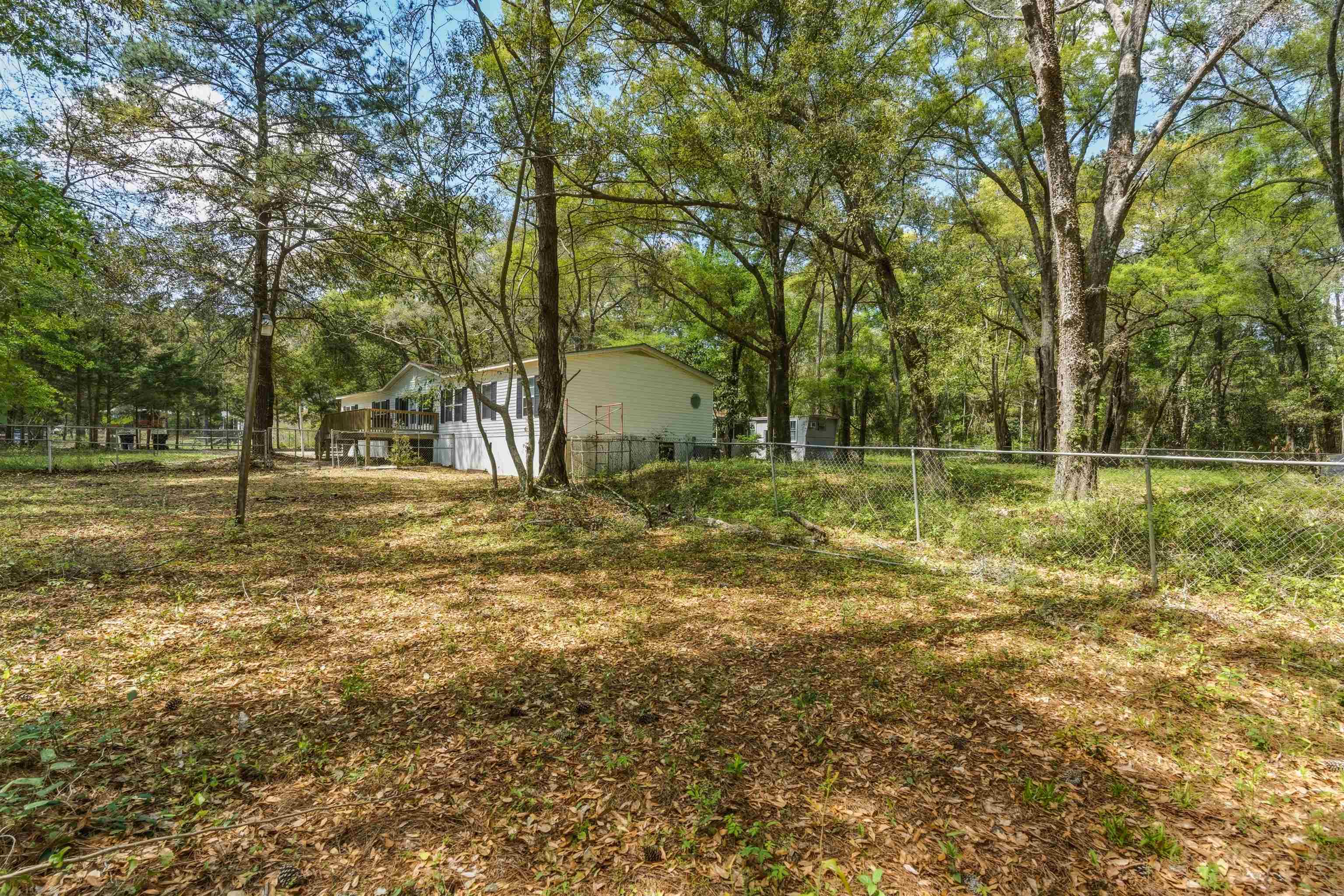2339 Saturday Road Tallahassee, FL 32310 - Photo 4 of 44