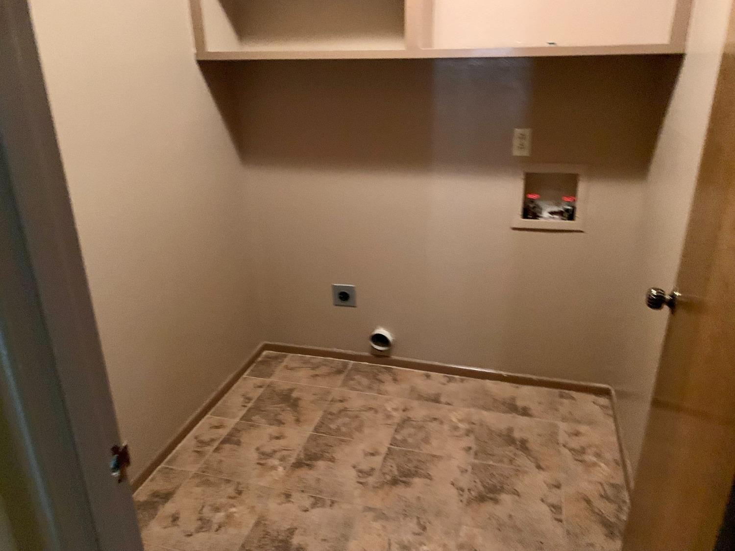 1007 17th Street Ralls, TX 79357 - Photo 7 of 12 a view of room